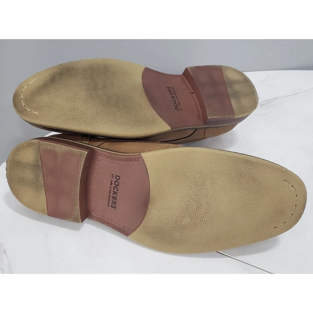 VERY CLEAN - Dockers Men's‎ Bronson Tan US 10.5 Oxford Casual Dress Shoes